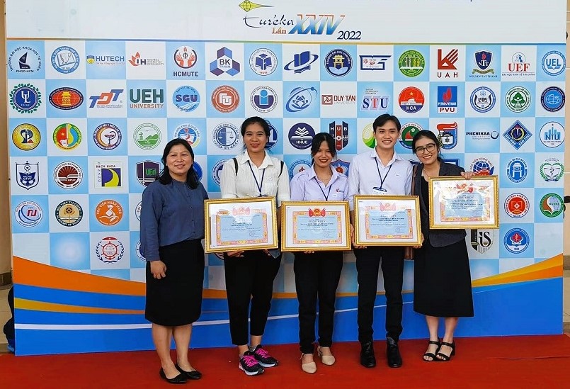 IESEM tiếp tục thắng lớn tại GIẢI THƯỞNG Sinh viên nghiên cứu khoa học Euréka lần 24 năm 2022